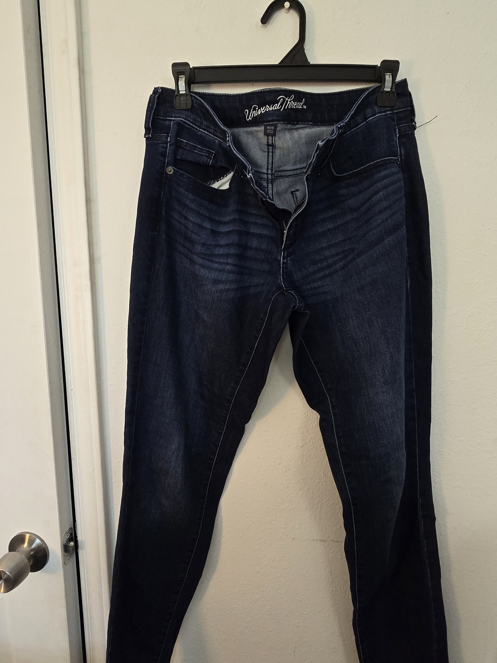 Universal Thread Women's Dark Indigo Skinny Jeans
